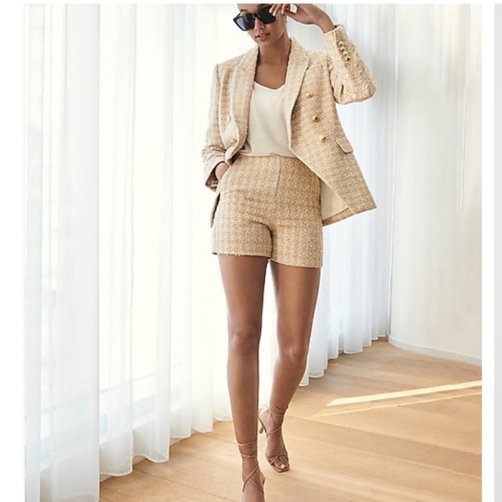 Chic Beige Tweed Blazer
